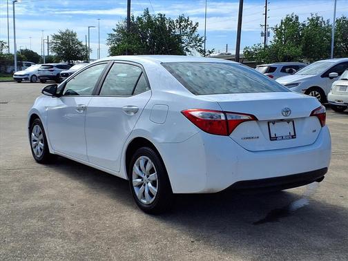 Super White 2016 Toyota Corolla LE