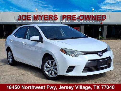 Super White 2016 Toyota Corolla LE
