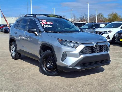 2020 Toyota RAV4 LE
