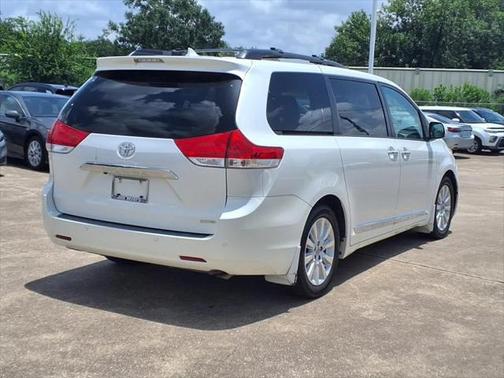 2013 Toyota Sienna XLE