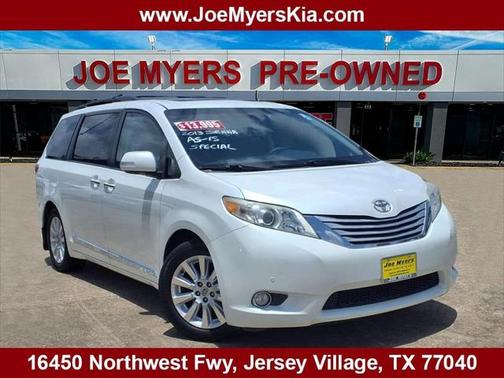 2013 Toyota Sienna XLE