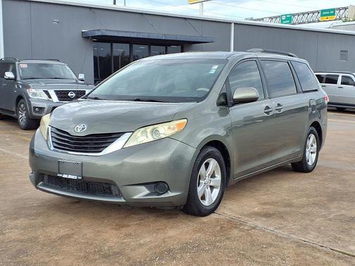 Cypress Pearl 2014 Toyota Sienna LE