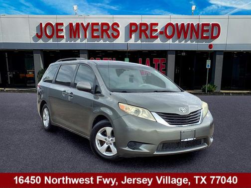Cypress Pearl 2014 Toyota Sienna LE