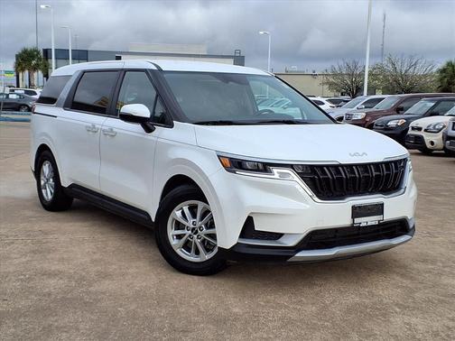 Snow White Pearl 2024 Kia Carnival LX