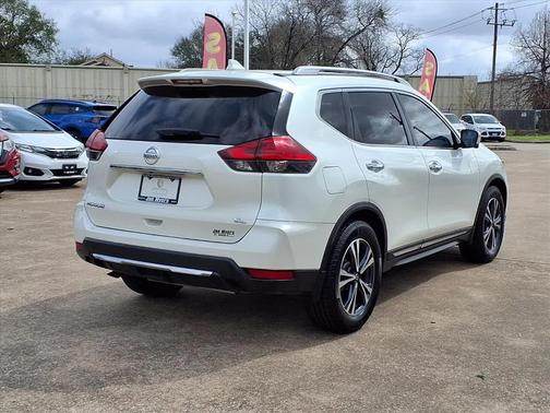 2017 Nissan Rogue SL