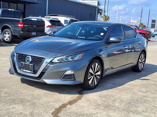 2022 Nissan Altima 2.5 SV