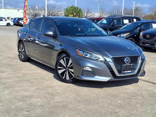 2022 Nissan Altima 2.5 SV