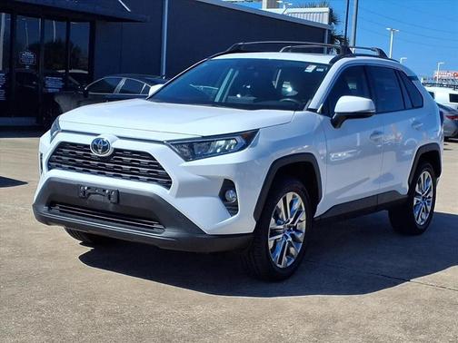 2020 Toyota RAV4 XLE Premium