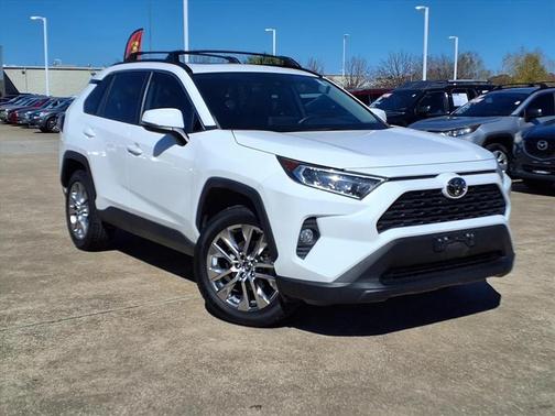 2020 Toyota RAV4 XLE Premium