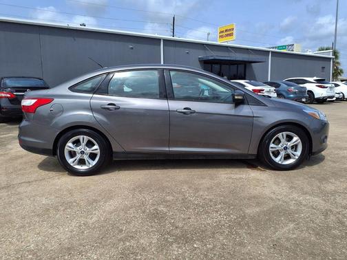 Sterling Gray 2013 Ford Focus SE