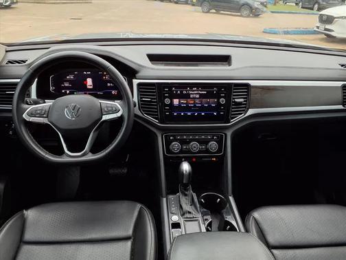 2022 Volkswagen Atlas 3.6L SE w/Technology