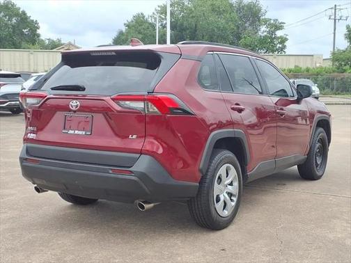 2020 Toyota RAV4 LE