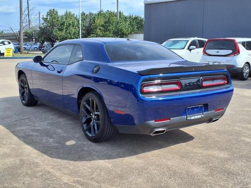 2022 Dodge Challenger SXT