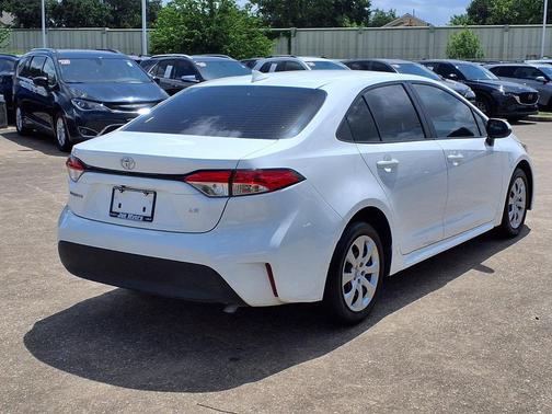 Ice 2025 Toyota Corolla LE