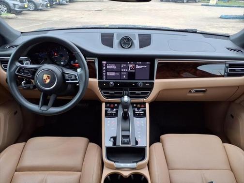 2023 Porsche Macan Base