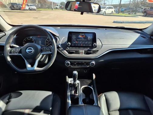 2025 Nissan Altima SR FWD