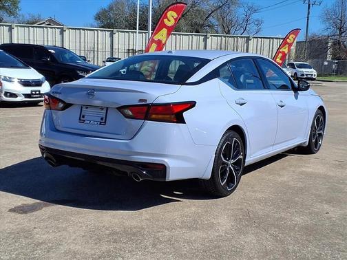 2025 Nissan Altima SR FWD