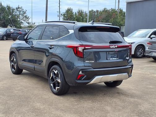 2025 Kia Seltos EX