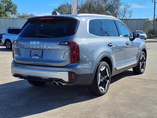 2023 Kia Telluride S
