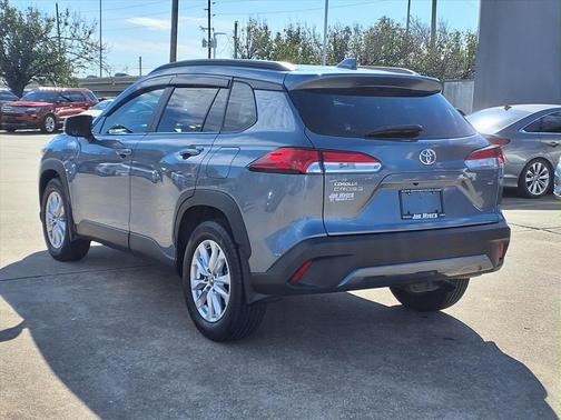 2022 Toyota Corolla Cross LE