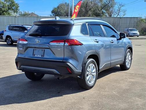 2022 Toyota Corolla Cross LE