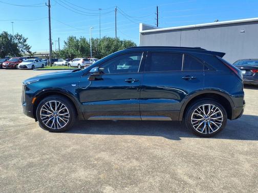 Emerald Lake Metallic 2024 Cadillac XT4 Sport
