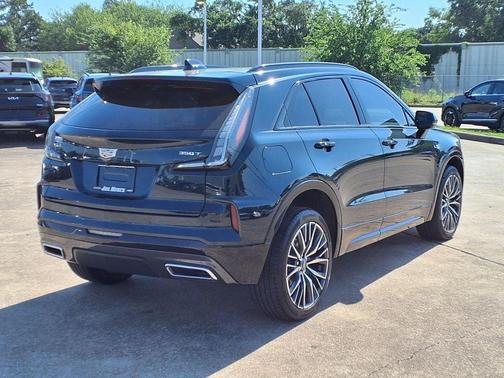 Emerald Lake Metallic 2024 Cadillac XT4 Sport