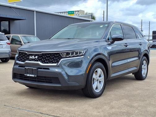 2022 Kia Sorento LX