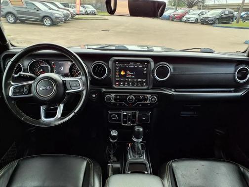 2021 Jeep Gladiator Overland