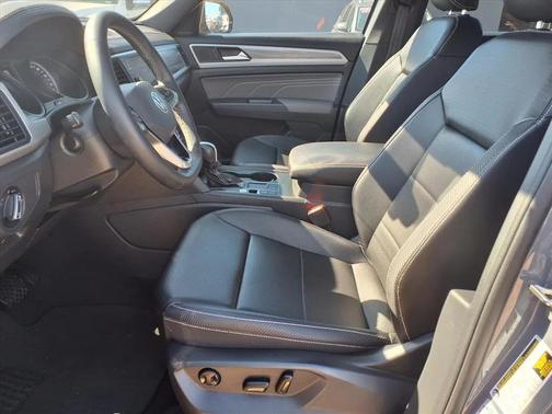 2021 Volkswagen Atlas Cross Sport 2.0T SE w/Technology