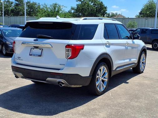 Star White Metallic Tri-Coat 2023 Ford Explorer Platinum