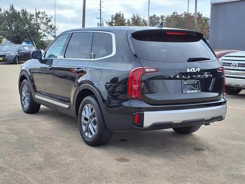 2023 Kia Telluride LX