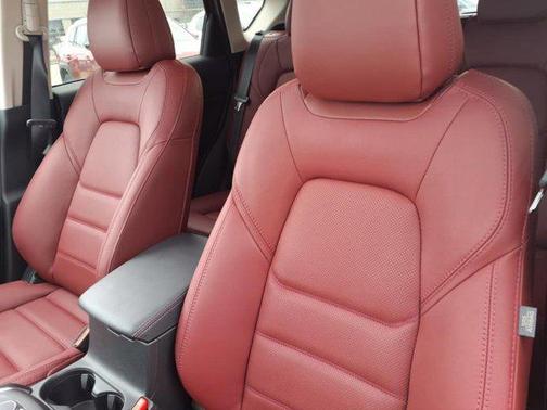 2025 Mazda CX-5 Carbon Edition