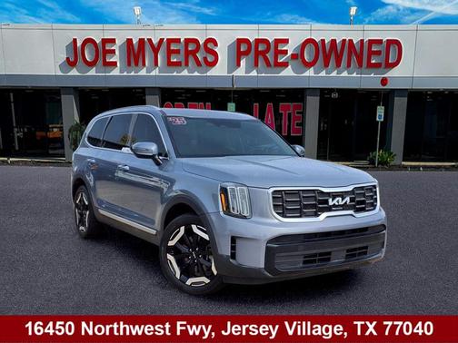 Everlasting Silver 2025 Kia Telluride S