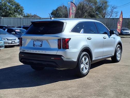 2022 Kia Sorento LX