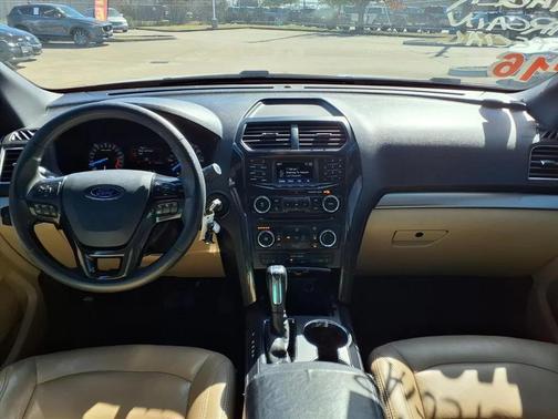 2016 Ford Explorer Base