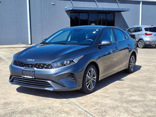 Gravity Gray 2023 Kia Forte LXS