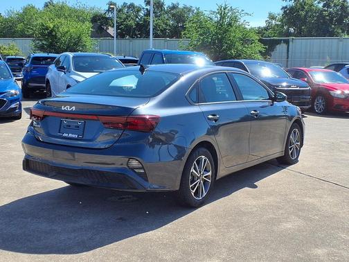 Gravity Gray 2023 Kia Forte LXS