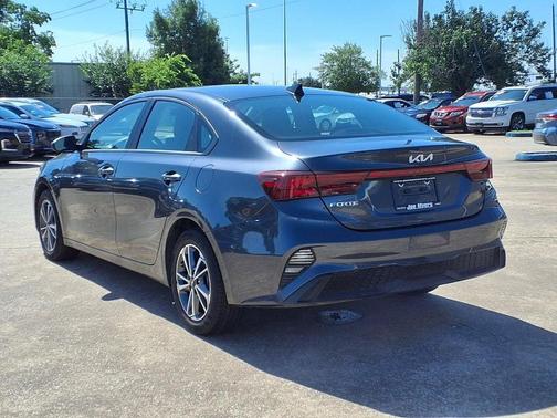 Gravity Gray 2023 Kia Forte LXS