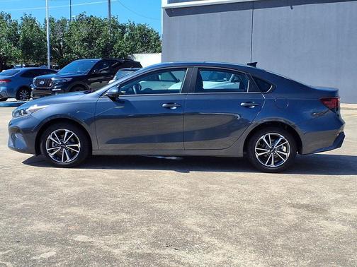 Gravity Gray 2023 Kia Forte LXS