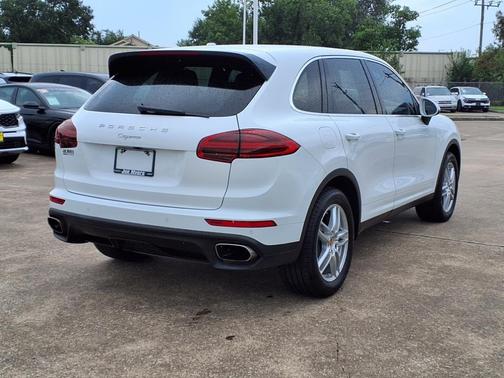 2016 Porsche Cayenne Base