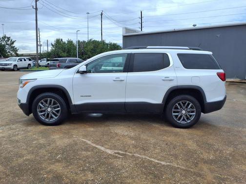 Summit White 2017 GMC Acadia SLT-1