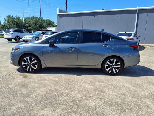 Gun Metallic 2022 Nissan Versa 1.6 S