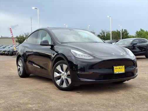 2022 Tesla Model Y Long Range Dual Motor All-Wheel Drive