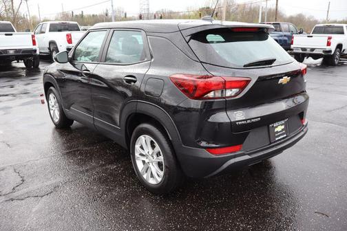 Mosaic Black Metallic 2023 Chevrolet Trailblazer LS