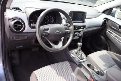Sonic Silver 2019 Hyundai KONA SE