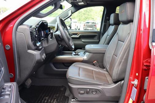 2025 Chevrolet Silverado 3500 High Country