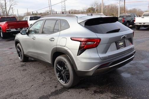 Sterling Gray Metallic 2026 Chevrolet Trax FWD ACTIV