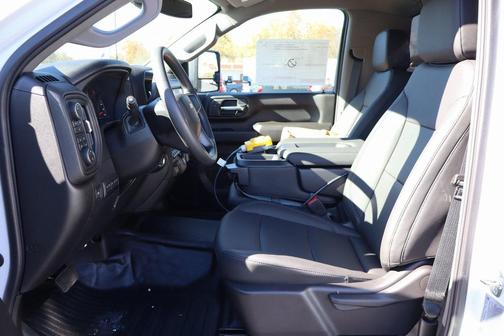 2025 Chevrolet Silverado 3500 WT