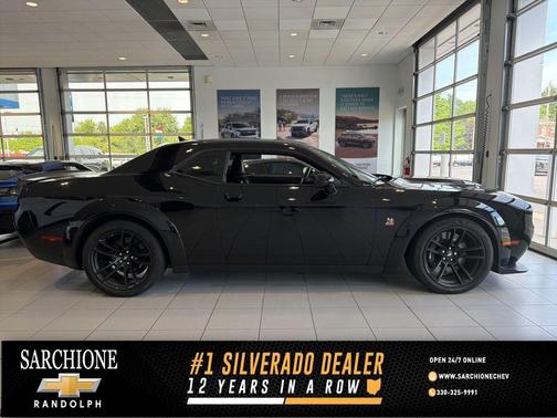 Pitch Black Clearcoat 2023 Dodge Challenger R/T Scat Pack Widebody